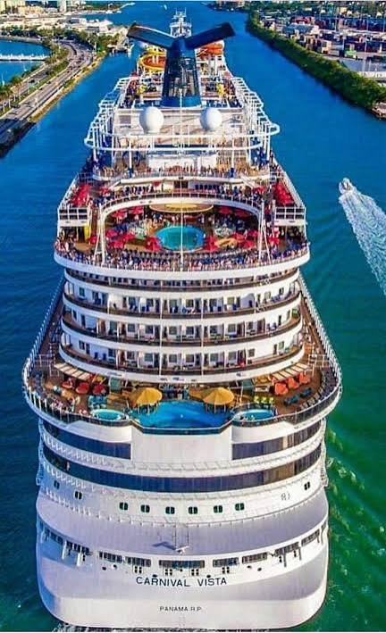 Luxury cruise vacation